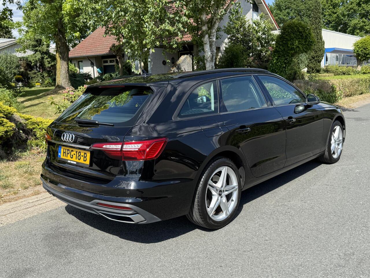 Audi A4 Avant 35 TFSI 150PK AutomaatoNavioCarplay