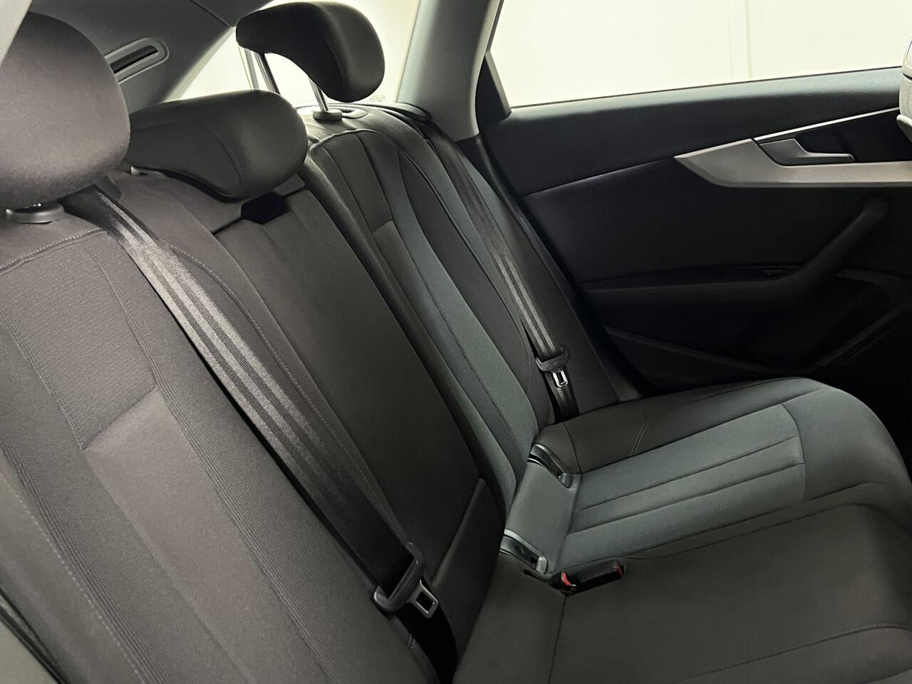 Audi A4 Avant 35 TFSI Sport Lease Edition RIJLAAR! Climate / PDC / Navi /