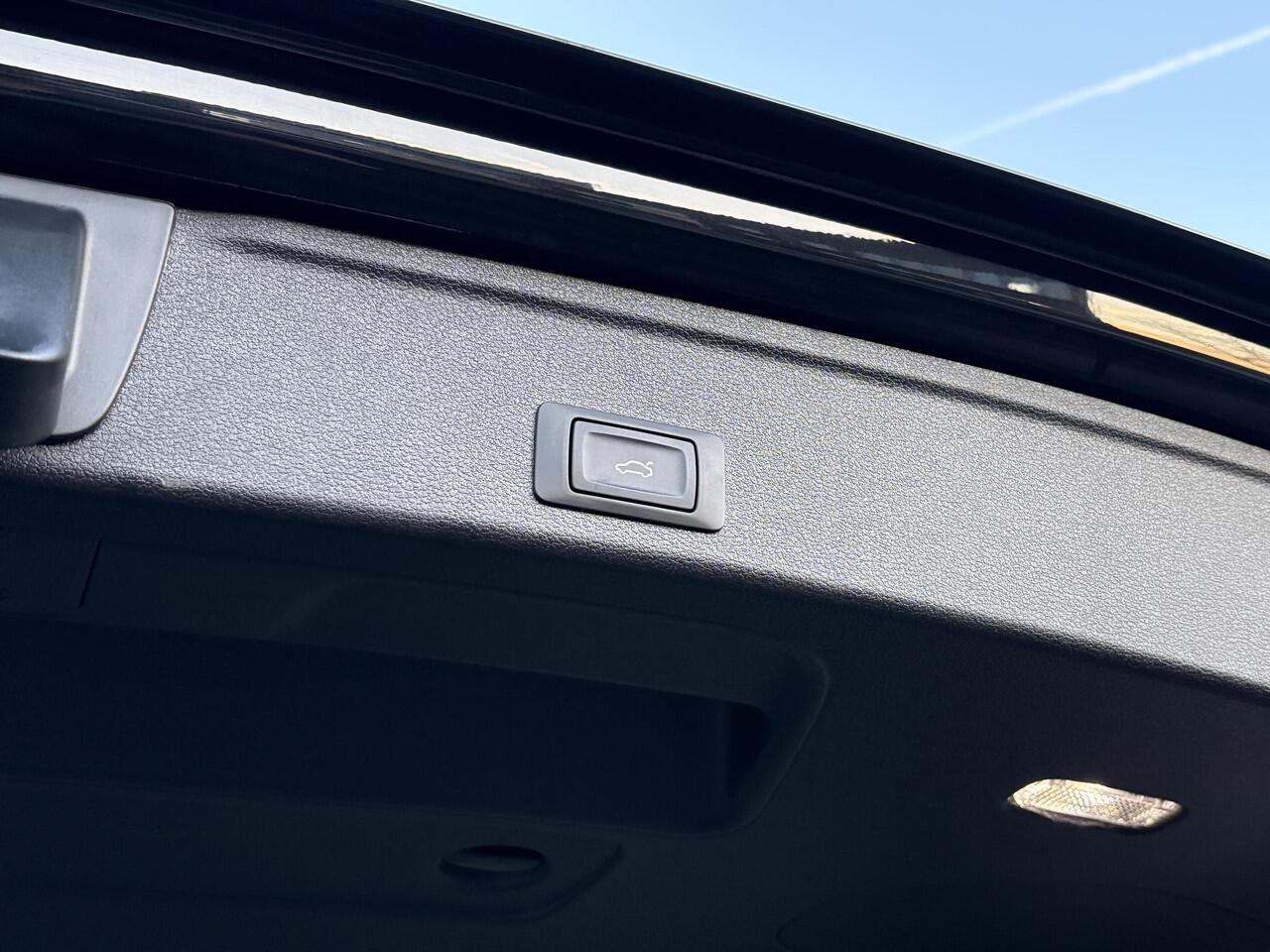 Audi A4 Avant 35 TFSI Advanced Edition | Wegklapbare Trekhaak | Elek. Kofferklep | Parkeersensoren | DAB |