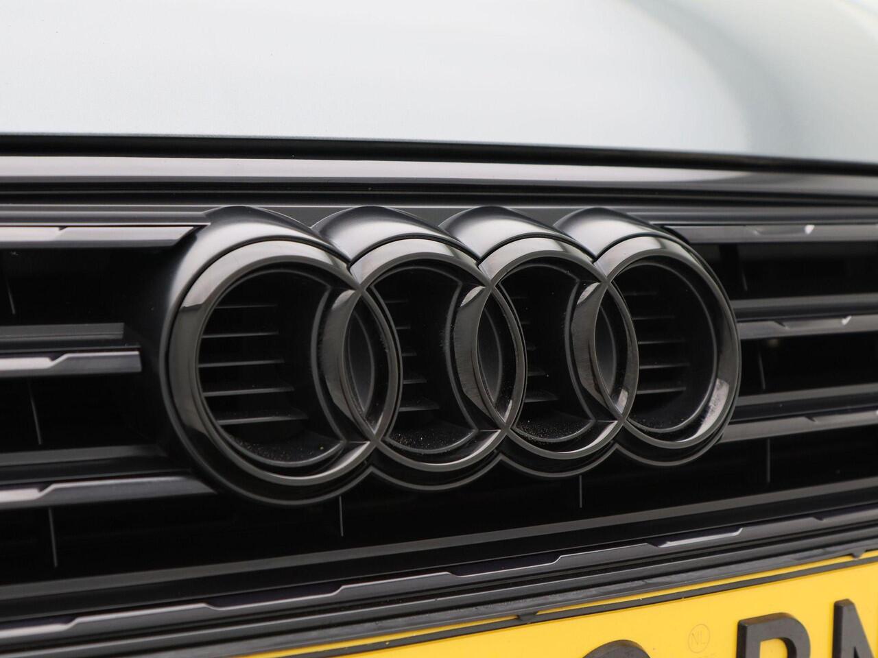 Audi A4 Limousine 35 TFSi 150 Pk Automaat Sport S line black edition | Full LED | Navigatie | Leder | 19 Inch | Privacy Glass | Camera | Stoelverwarming | 94.808 Km!!