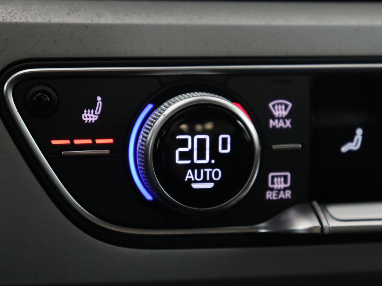 Audi A4 35 TFSI Business Edition | Stoelverwarming | Virtual Cockpit | Carplay | Full LED | DAB | Climate control | Parkeerhulp | Cruise control | Bluetooth