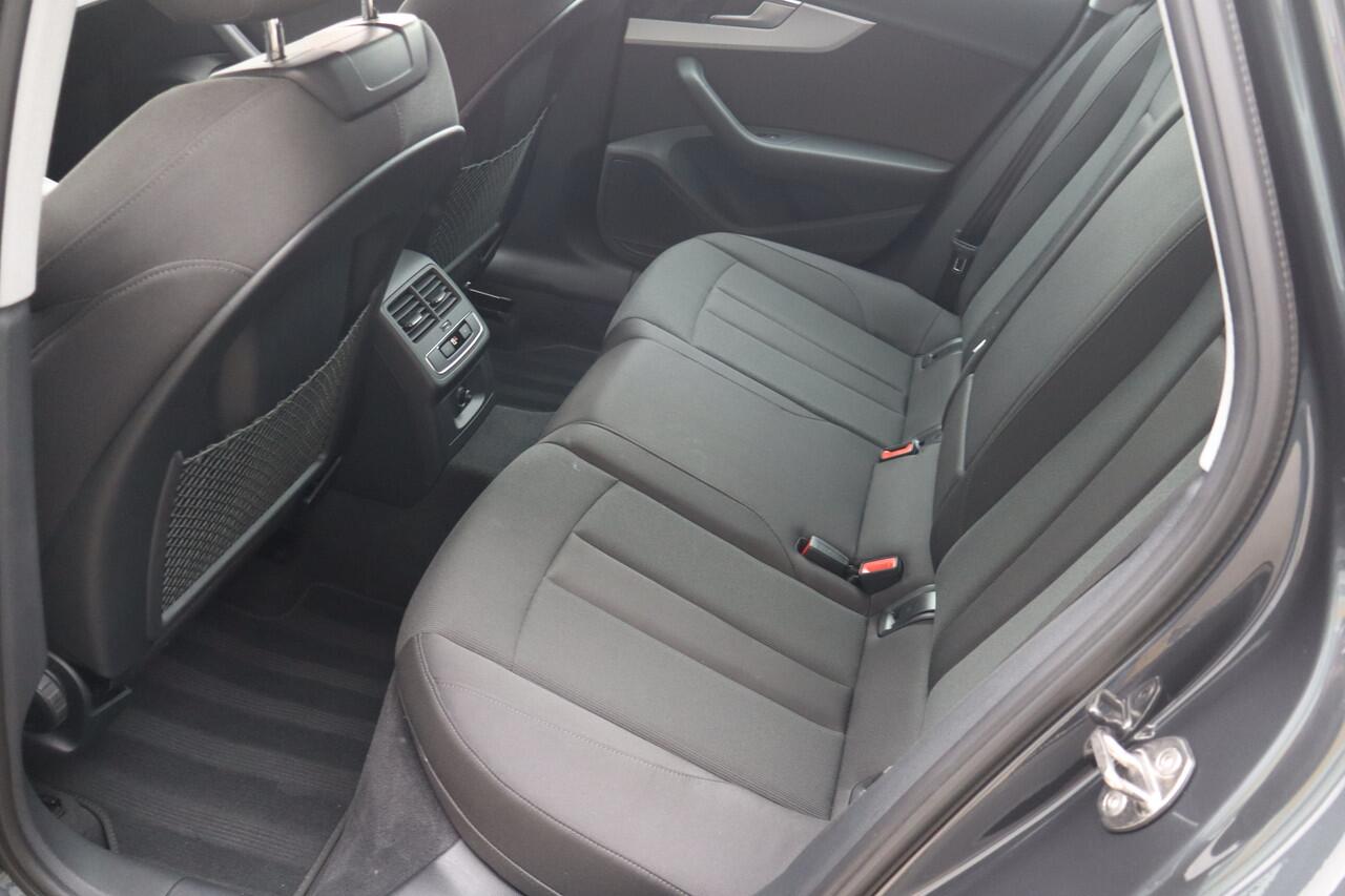 Audi A4 Avant 35 TFSI Advanced Edition NL-Auto!! Apple Car-Play I PDC