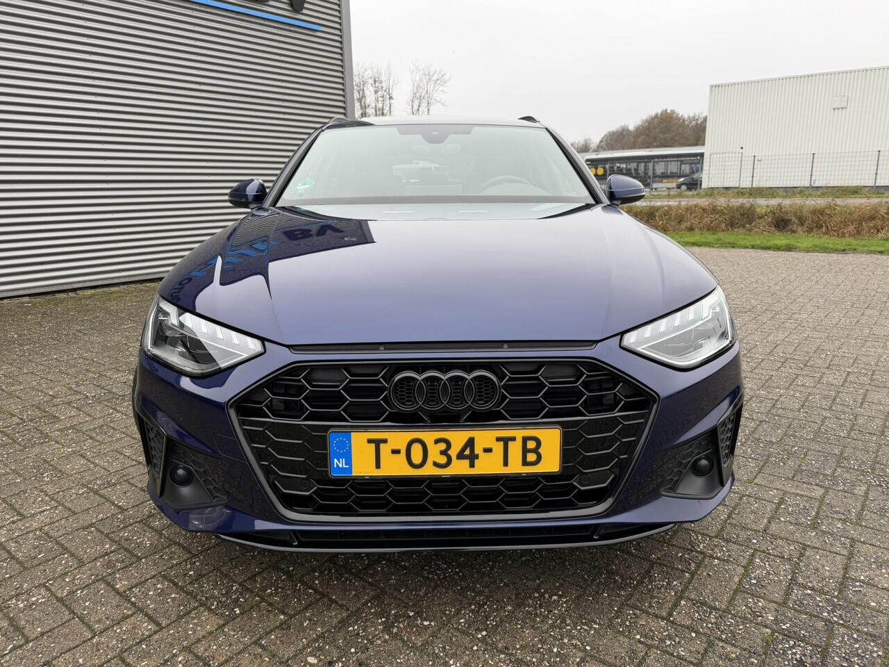 Audi A4 Avant 35 TFSI S-Line LED Panoramadak Carplay Stoelverwarming Achteruitrijcamera