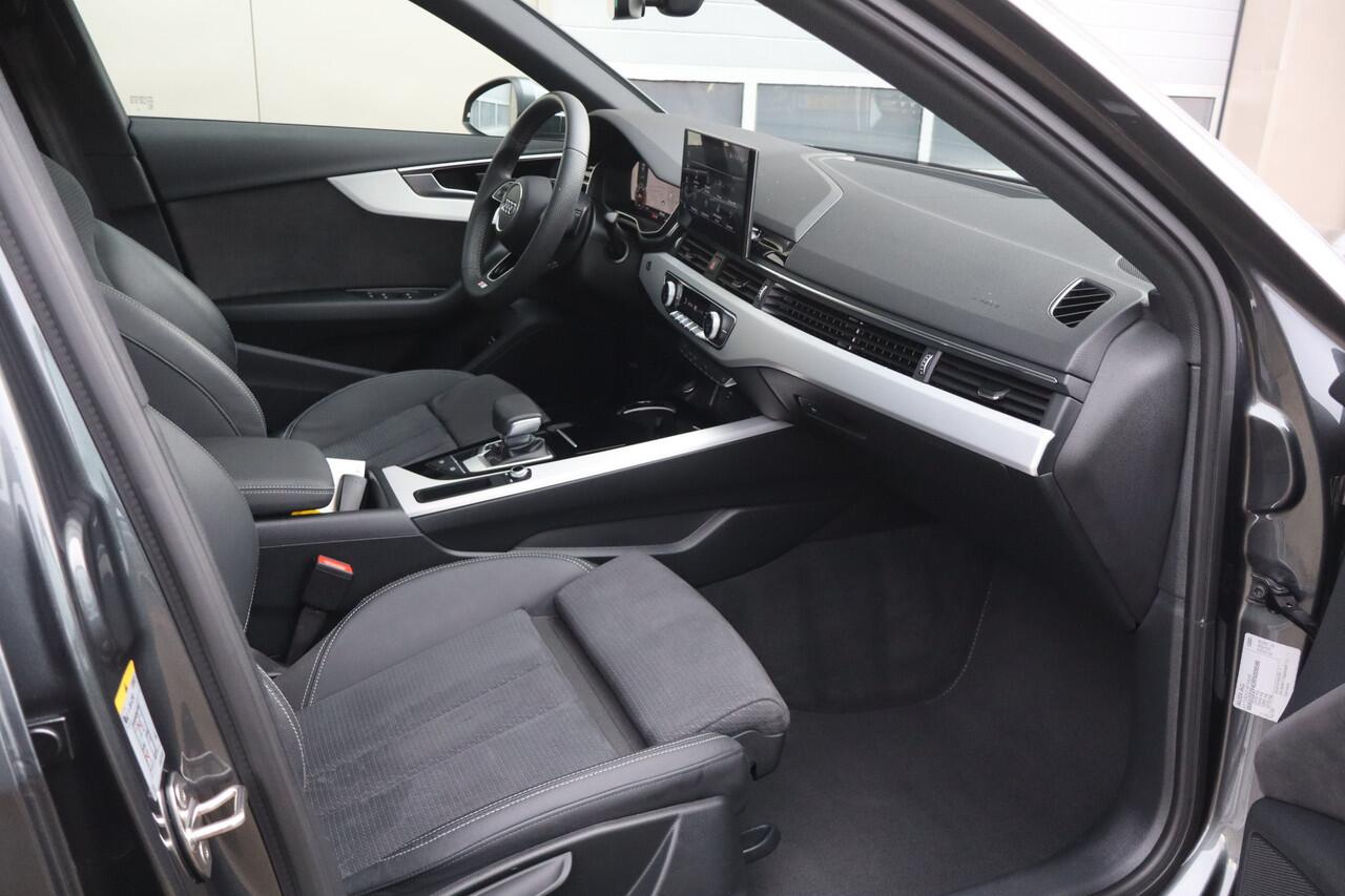Audi A4 Limousine 35 TFSI S edition Competition - NL- Auto!! Elek S.dak I Elek Trekhaak I Matrix Led kop