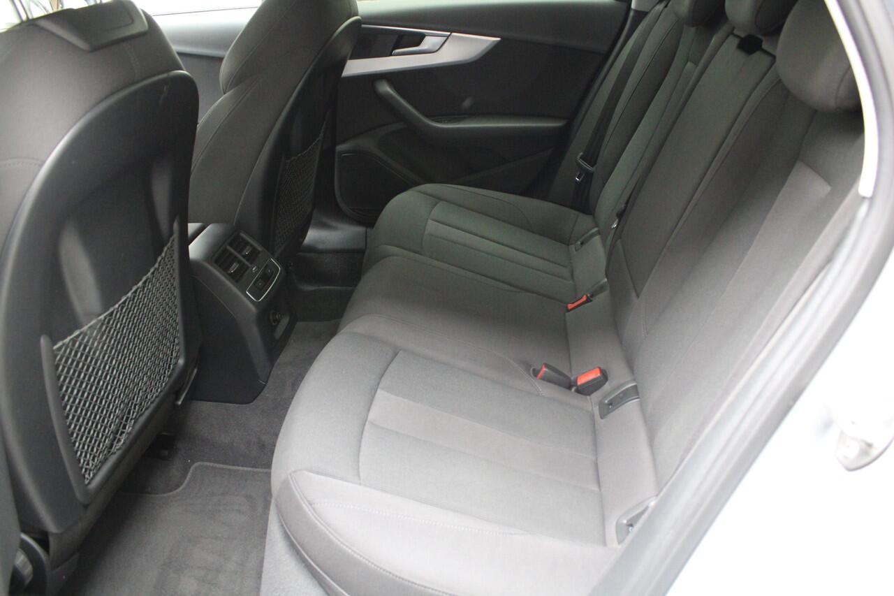 Audi A4 Avant 35 TFSI Sport Lease Edition | Automaat | elektr. achterklep | climate control | navigatie | cruise control | bluetooth | velgen met winterbanden