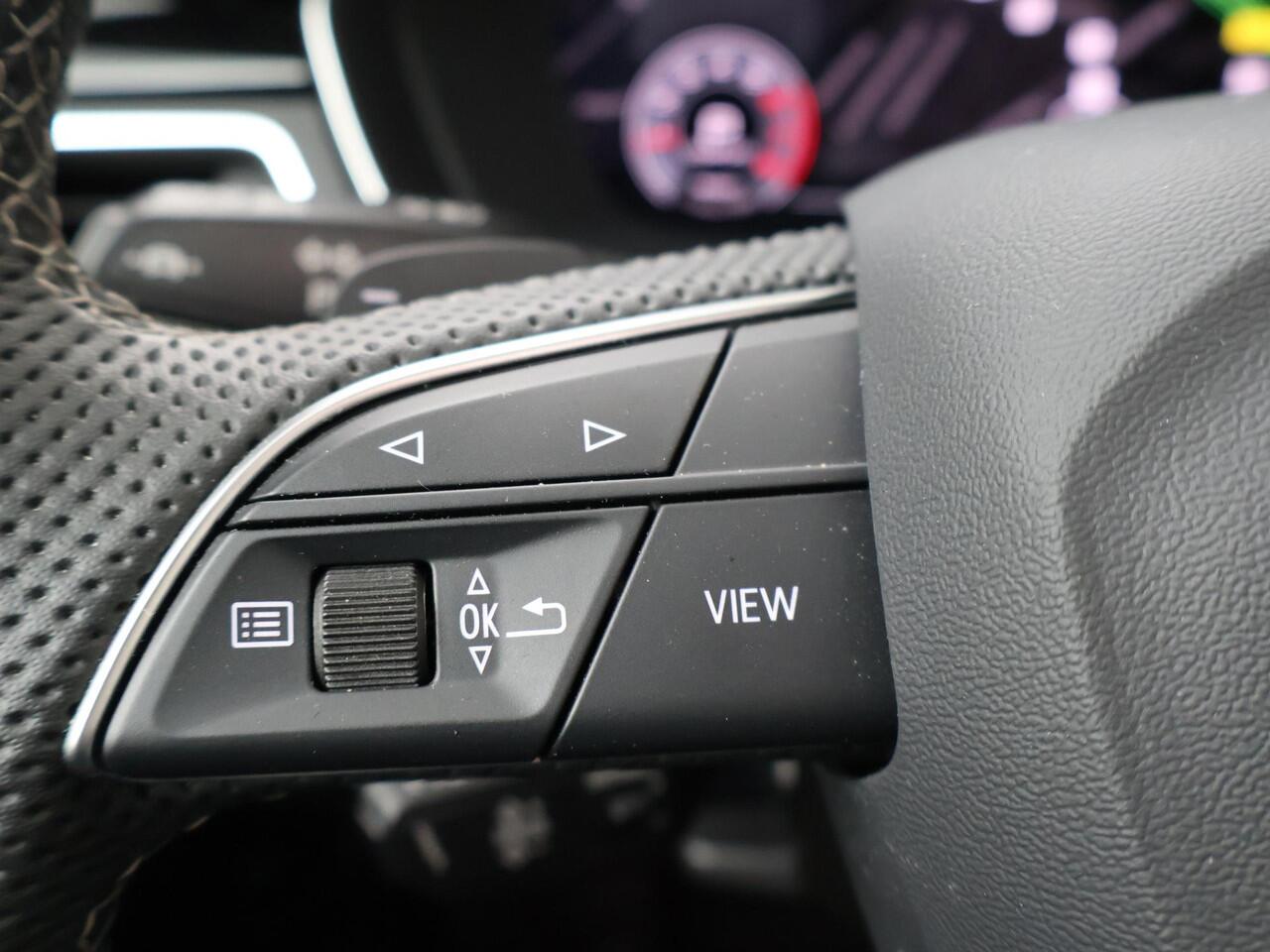 Audi A4 Avant 40 TFSI S edition Competition | 204 PK | Automaat | Trekhaak | Panoramadak | B & O Sound | Adaptive cruise control | S line |