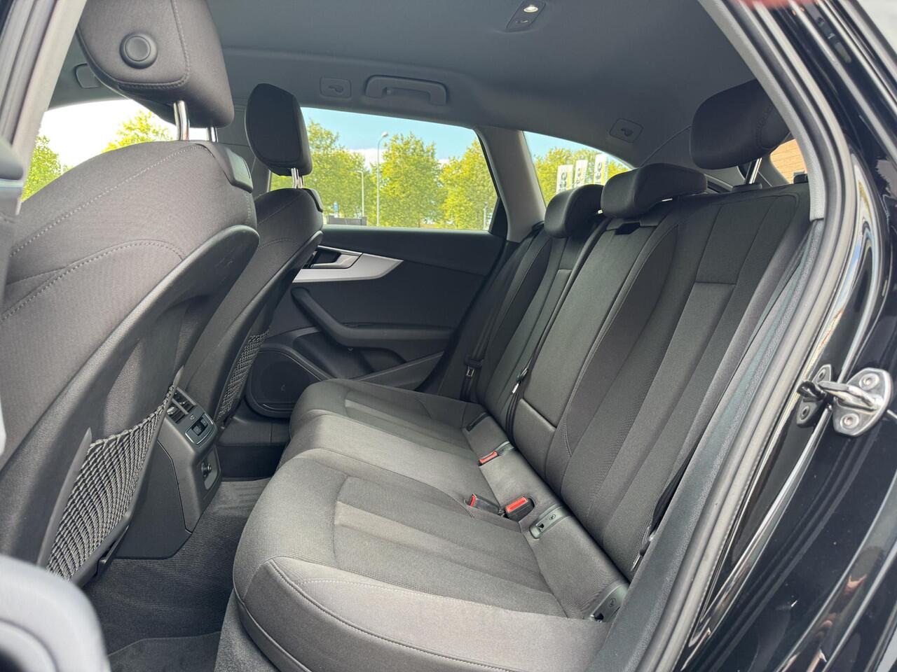 Audi A4 Avant 35 TFSI Advanced Edition NL-Auto, Uitklapbare Trekhaak | Sportstoelen | Navigatie Full-Map | Elek. Achterklep | LED Koplampen | Virtual Cockpit | Rijklaarprijs!