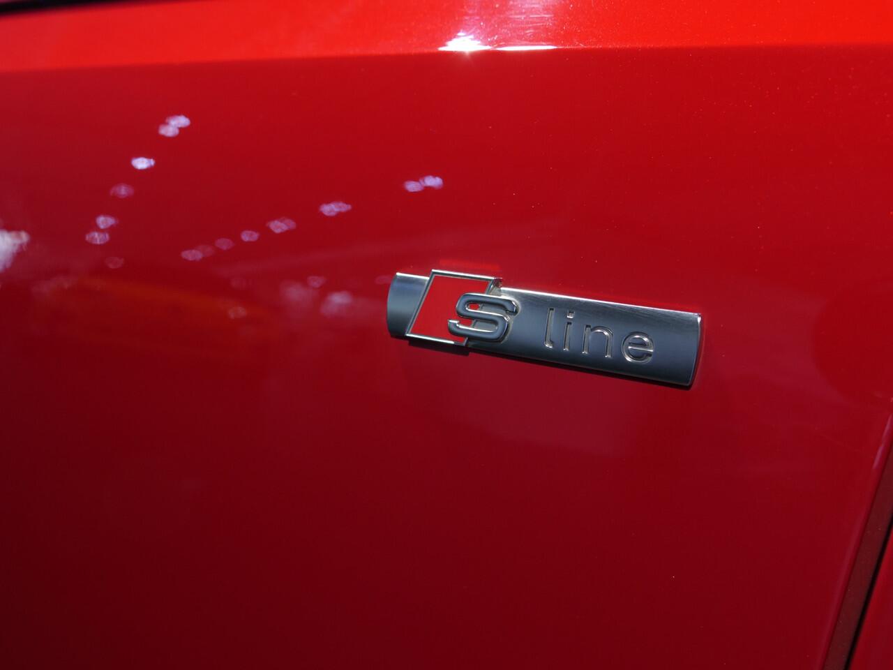 Audi A4 Avant 35 TFSI S edition - Occasion Lease vanaf ¤664 p/m - *Rood metalliclak* - Panoramadak - BANG & OLUFSEN audio