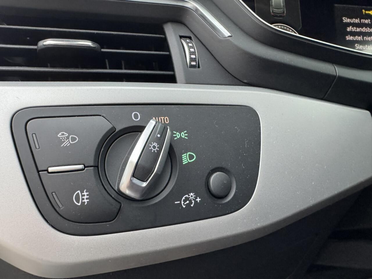 Audi A4 35 TFSI Advanced Edition | Navi | PDC | Virtual cockpit