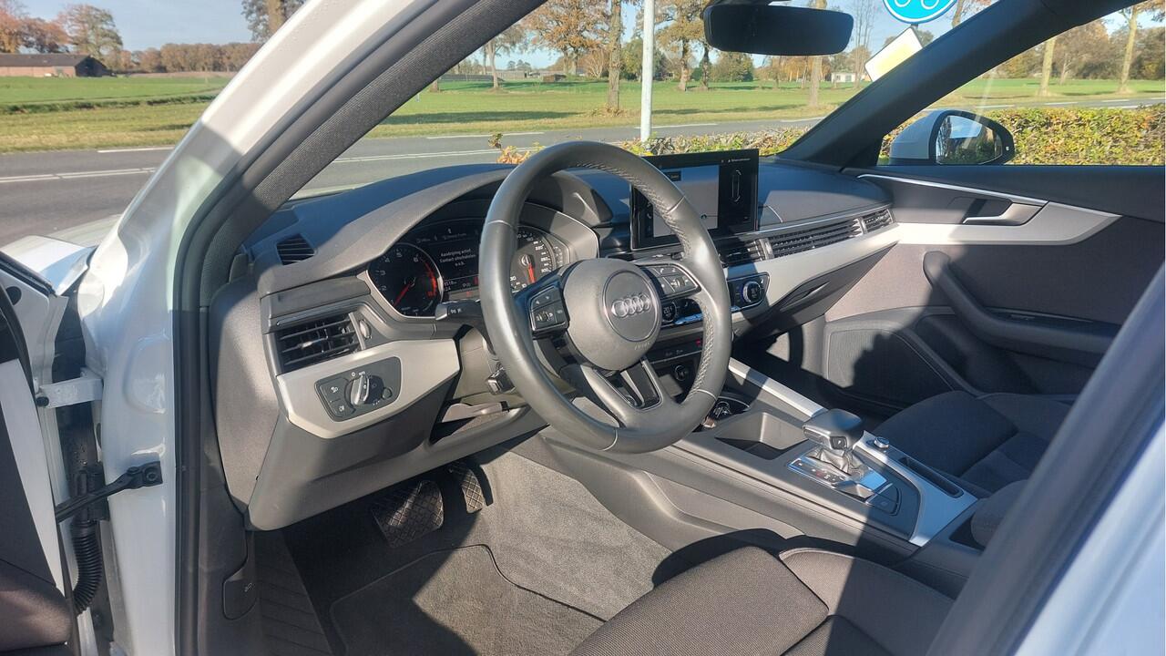 Audi A4 Avant 35 TFSI S edition CLIMA/NAVI/LED/AUTOMAAT BJ 2022