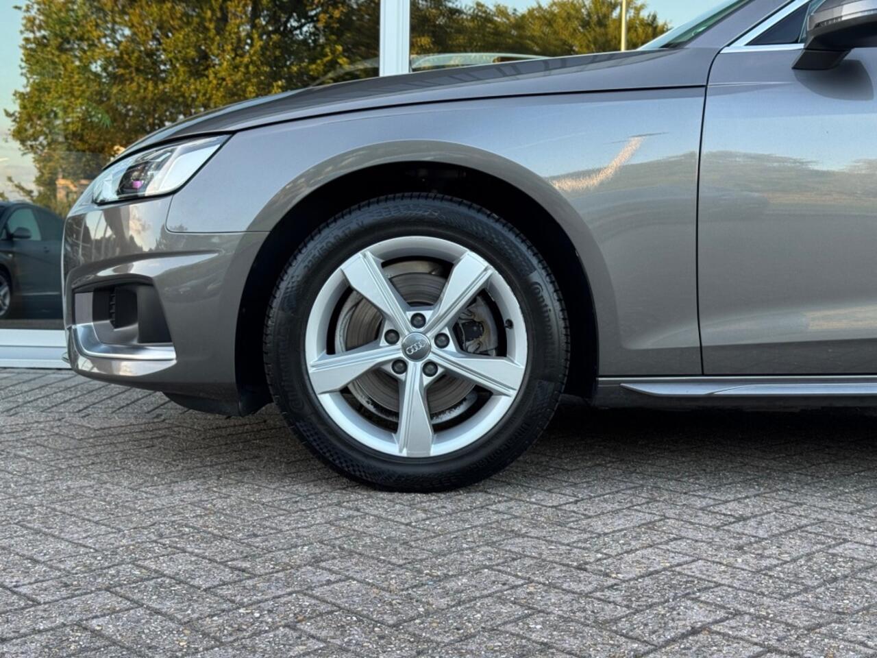 Audi A4 A4 Avant 35 TFSI Launch edition Business