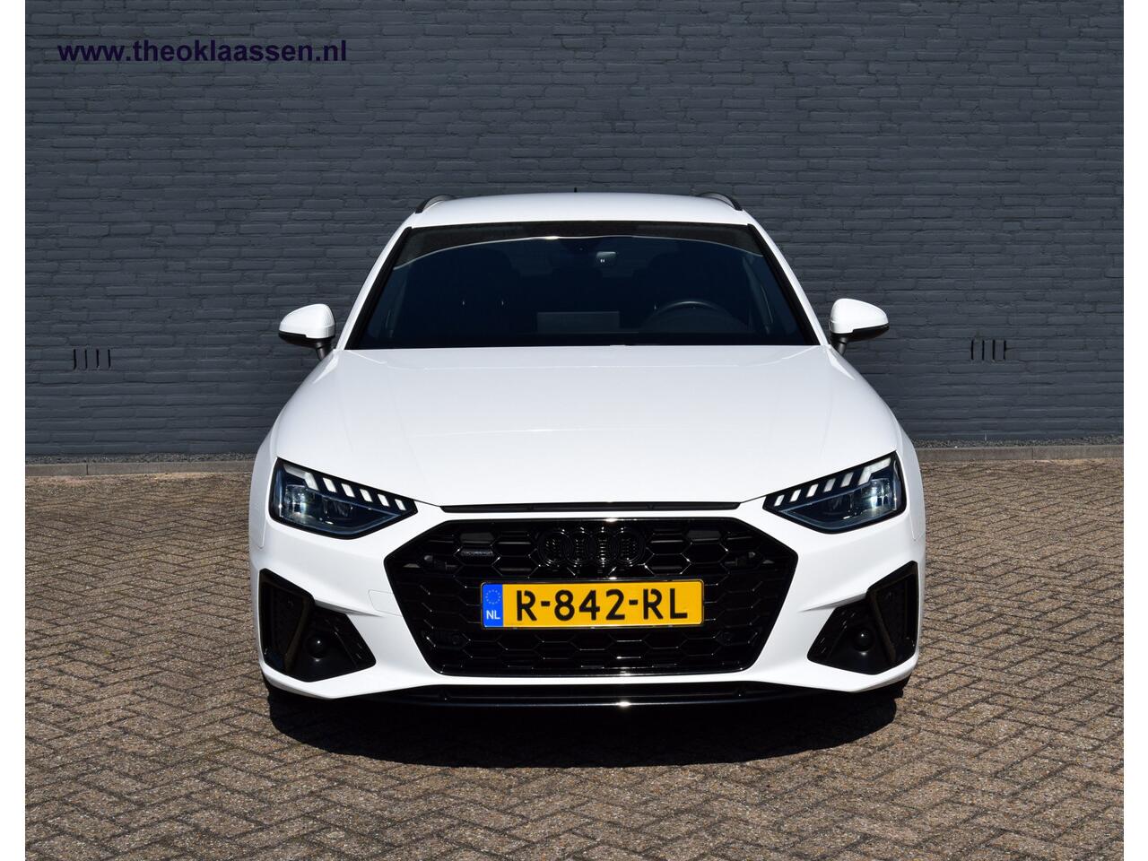 Audi A4 Avant 40 TFSI quattro S edition Virtual Cockpit Plus