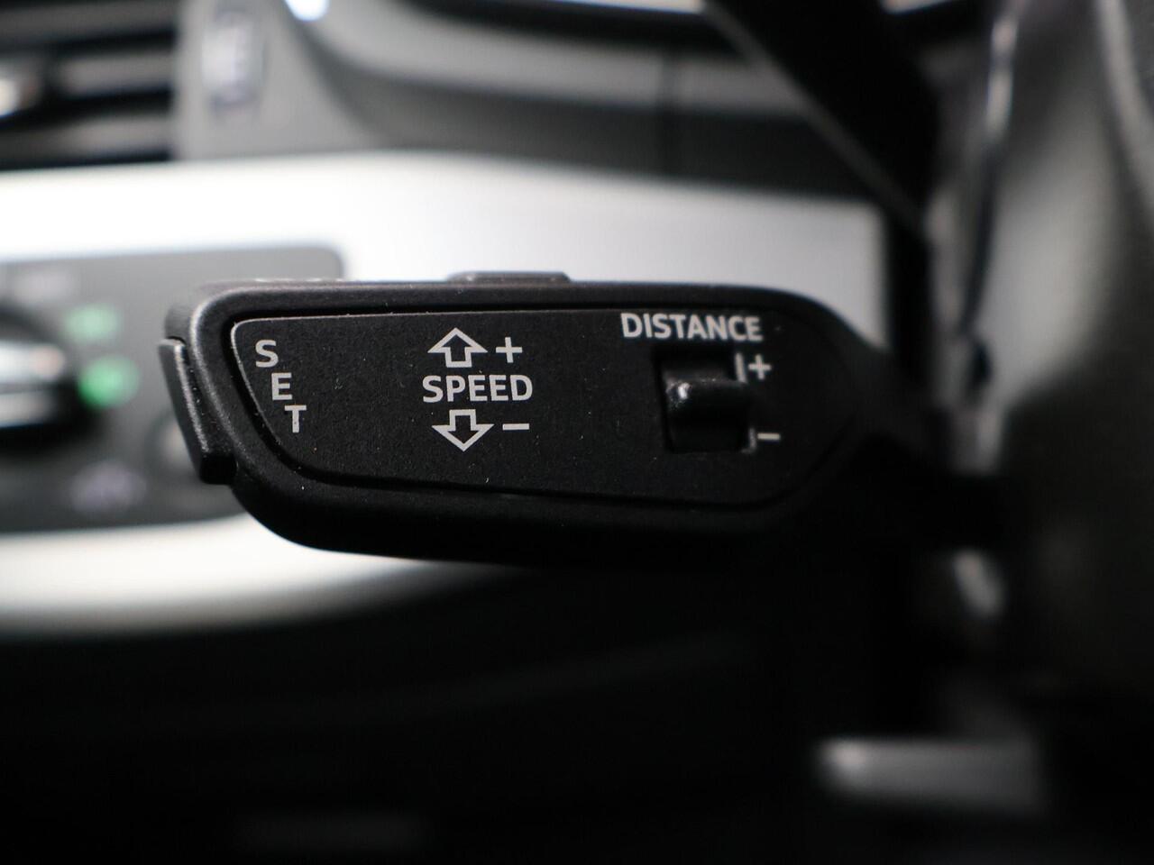 Audi A4 Avant 35 TFSI S edition Competition | 150 PK | Automaat | Trekhaak wegklapbaar | Adaptive cruise control | S line |