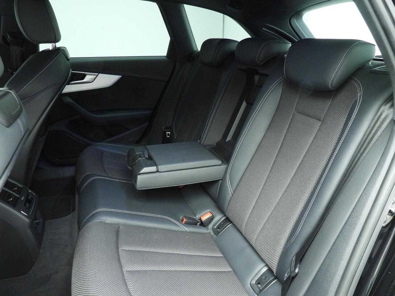 Audi A4 Avant 40 TFSI 190 PK MHEV Sport S line edition | Trekhaak elek. | Navi | LED