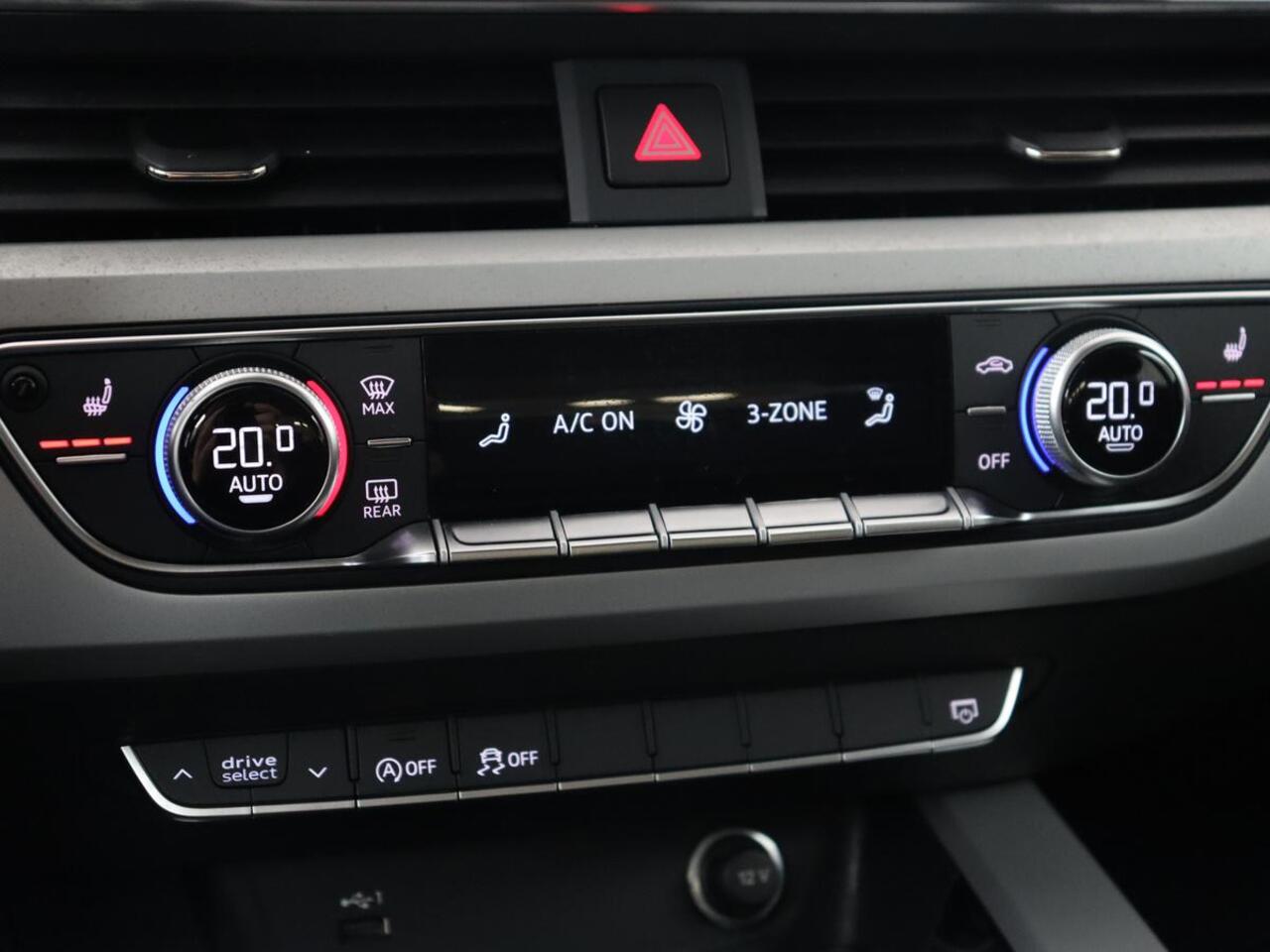 Audi A4 35 TFSI Business Edition | Stoelverwarming | Virtual Cockpit | Carplay | Full LED | DAB | Climate control | Parkeerhulp | Cruise control | Bluetooth