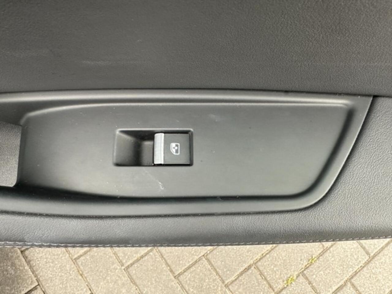 Audi A4 A4-Avant 35 TFSi Business Edition Camera Leder