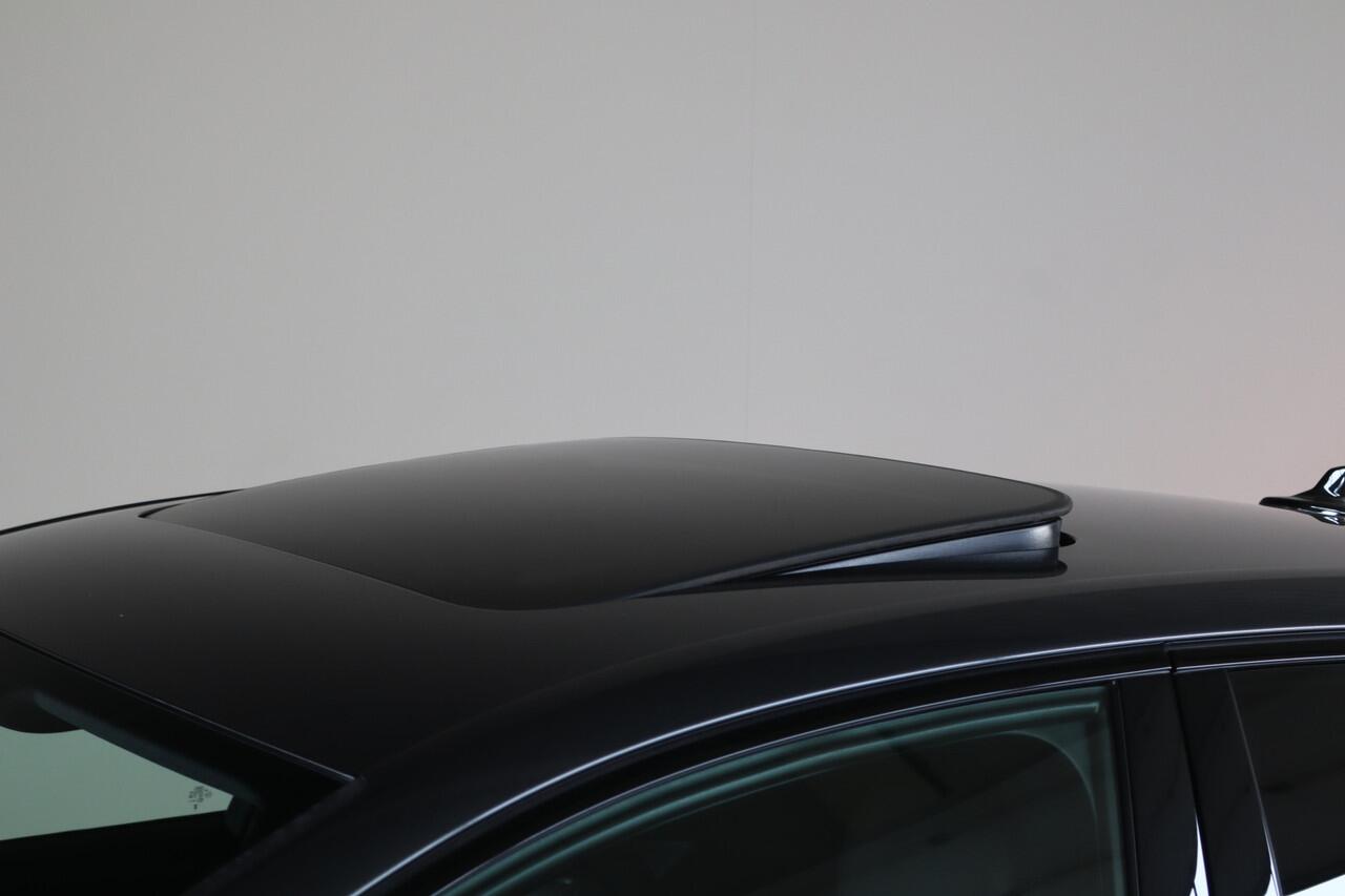 Audi A4 Limousine 35 TFSI S edition Competition - NL- Auto!! Elek S.dak I Elek Trekhaak I Matrix Led kop