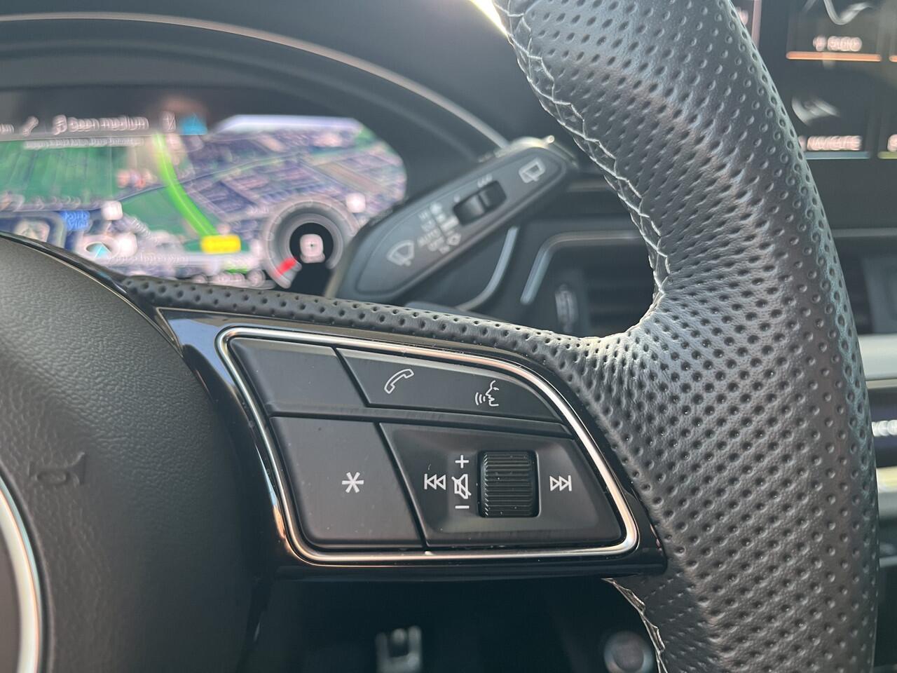 Audi A4 Avant 35 TFSI S edition Competition / Achteruitrijcamera / 18 Inch / virtual cockpit plus / Trekhaak / drive select