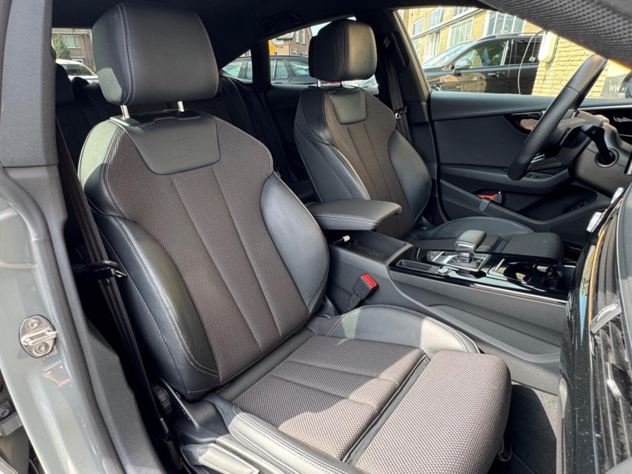 Audi A5 SPORTBACK 35 2.0 TFSI S-LINE EDITION COMPETITION QUANTUM GRIJS!