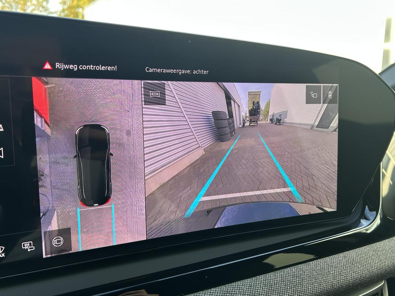 Audi A5 Avant S edition (B10) e-hybrid 220 kW / 299 PK Avant 7 | 360 Camera | Stoelverwarming | Adaptieve Cruise Control | Sfeerverlichting | Keyless Entry |