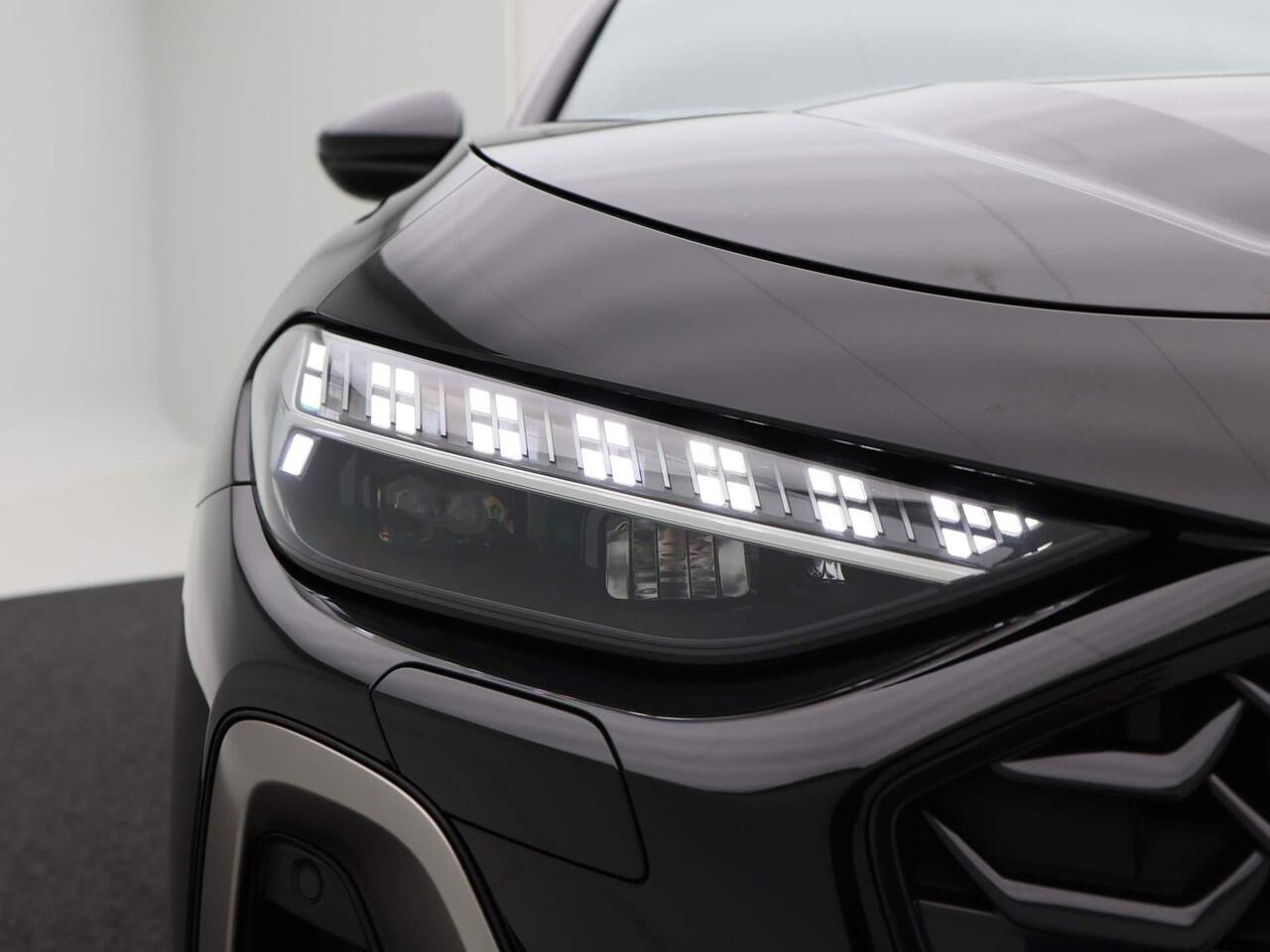 Audi A5 Avant Edition One 35 TFSI 150 PK | Edition One | Privacyglas | 20 inch multispaak | Rode Remzadels |