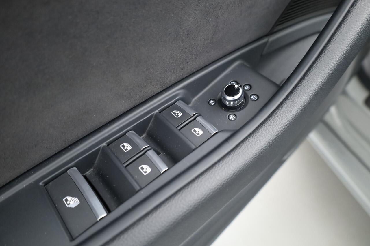 Audi A5 Cabriolet 40 TFSI quattro S Line | Virtual Cockpit | 2x S-Line | B&O | Stoel+ Nekverw. | Leder | Drive Select | 360* | NAV + App. connect | Led | ''20 V