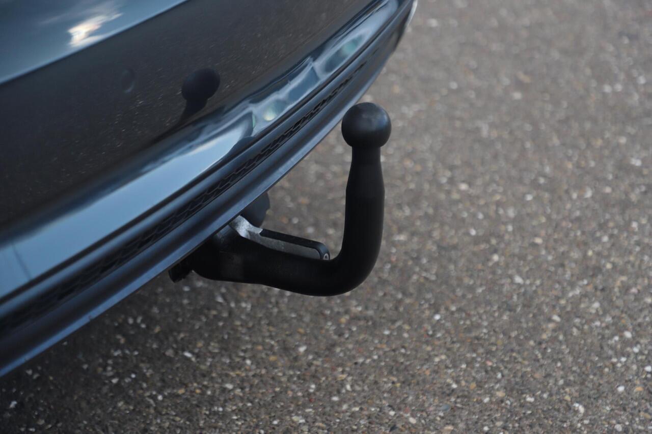 Audi A5 Sportback 35 TFSI Sport S-line black edition Trekhaak Virtual Cockpit LED Matrix Navigatie Half Leder Stoelverwarming Sfeerverlichting 19 inch LMV NAP Dealer Onderhouden!