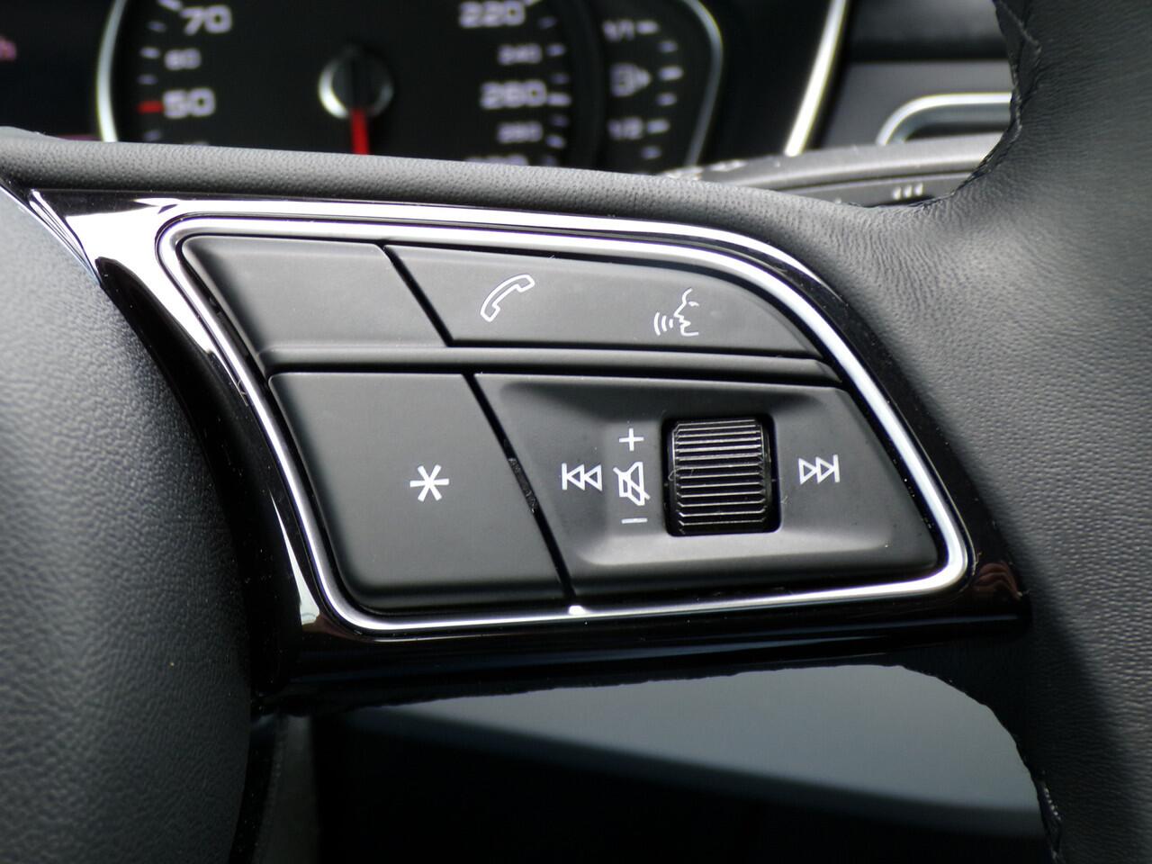 Audi A5 Sportback 35 TFSI Pro Line, Trekhaak / Stoelverwarming / Sensoren V+A / Carplay + Android Auto / 19'' LMV