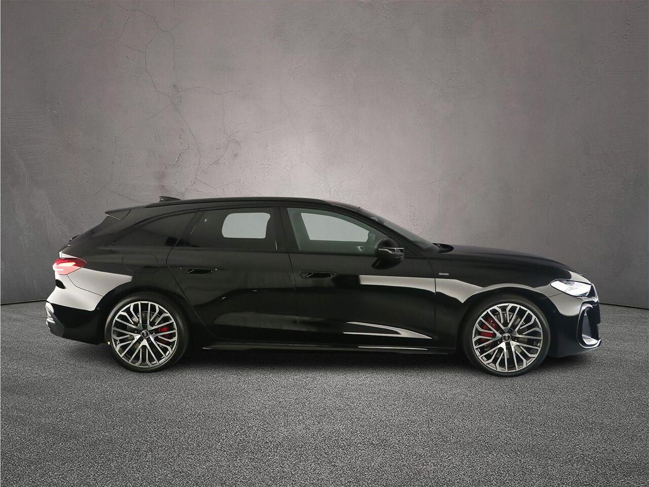 Audi A5 Avant 2.0 e-hybrid 299pk quattro S edition | Trekhaak | Pano | Audi Sound | Full-Led | Camera | ACC | Optiek zwart |