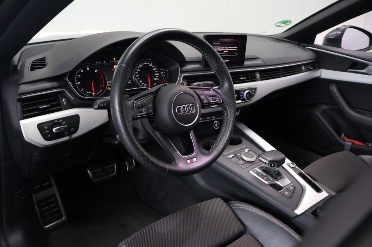 Audi A5 35 TFSI Sport S Line Automaat | Panoramadak | Matrix | Navigatie
