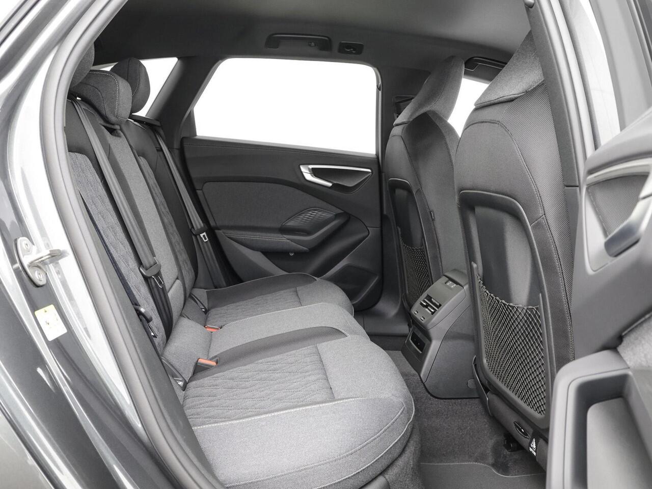 Audi A5 Avant 2.0 e-hybrid quattro S edition 299 PK · Ambiente lichtpakket pro · Privacy glas · Optiekpakket zwart-glanzend