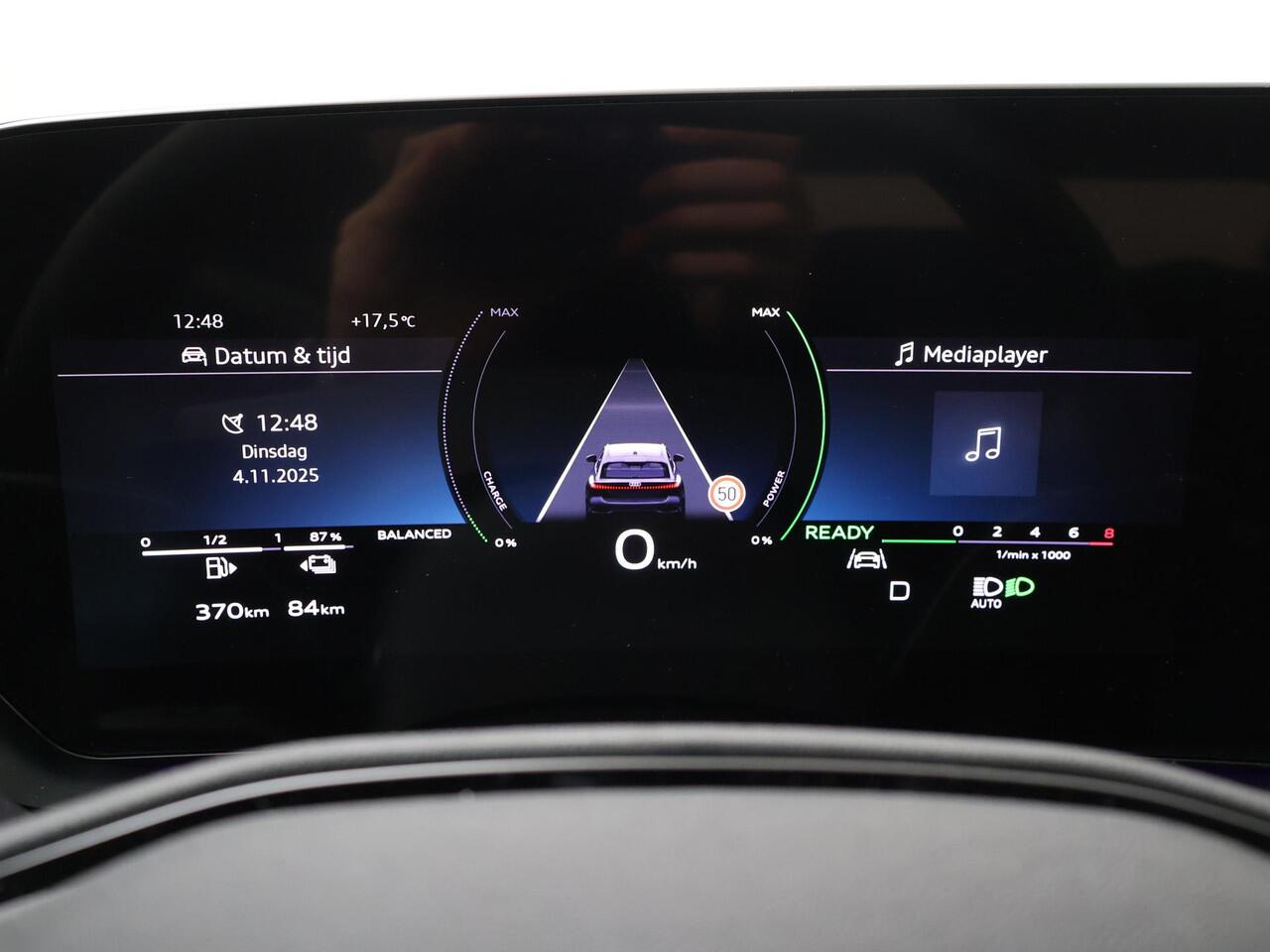 Audi A5 Avant S edition 2.0 TFSI e 299 pk | Keyless Entry | Omgevingscamera's | Stoelverwarming | Adaptieve Cruise Control | Audi R8 Exclusive lak | Alcantara Sportstoelen