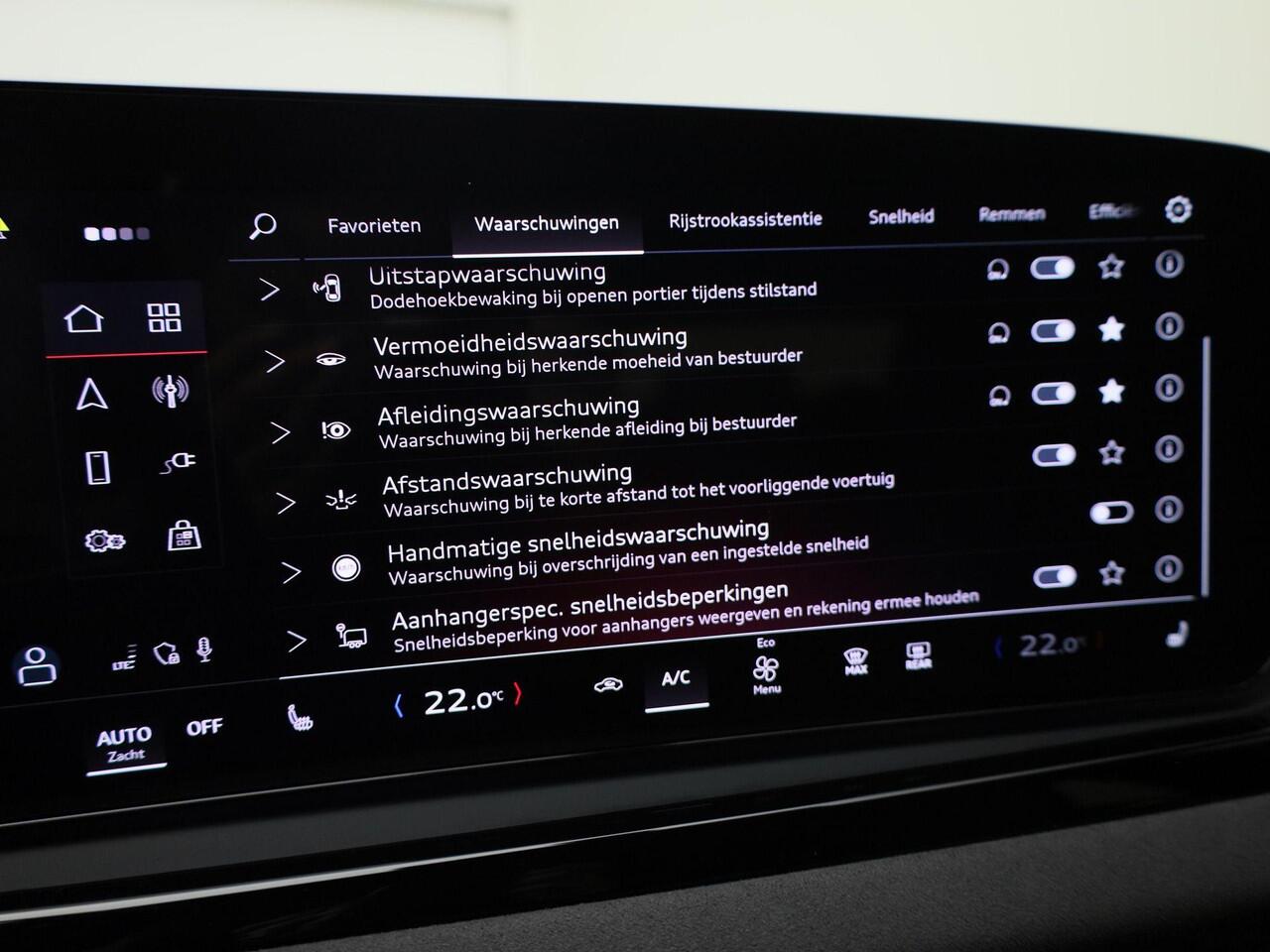 Audi A5 Avant 2.0TFSIe-hybrid 220kW/299PK quattro S edition · 360gr. Camera · Trekhaak · Dodehoeksensoren · Bijrijdersscherm · Apple/Android Car Play · Keyless · Aaptive Cruise Control · Garantie t/m 17-06-2029 of 100000km