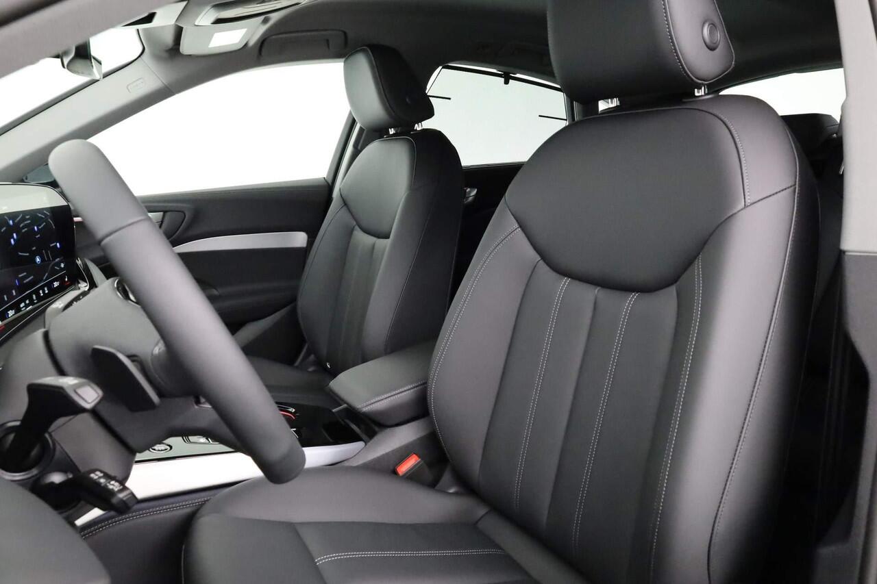 Audi A5 Limousine 35 TFSI 150 PK Advanced edition Audi A5 Limousine 35 TFSI 150PK S-tronic Advanced edition | Stoelen voor, elekt. verstelb. | Standaardst zwart leder-kunstl | Ambiente lichtpakket plus