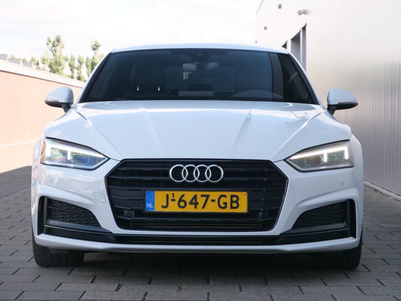Audi A5 Sportback 35 TFSI 150pk Sport S-line Black edition Automaat Navigatie / S-line / 19 inch