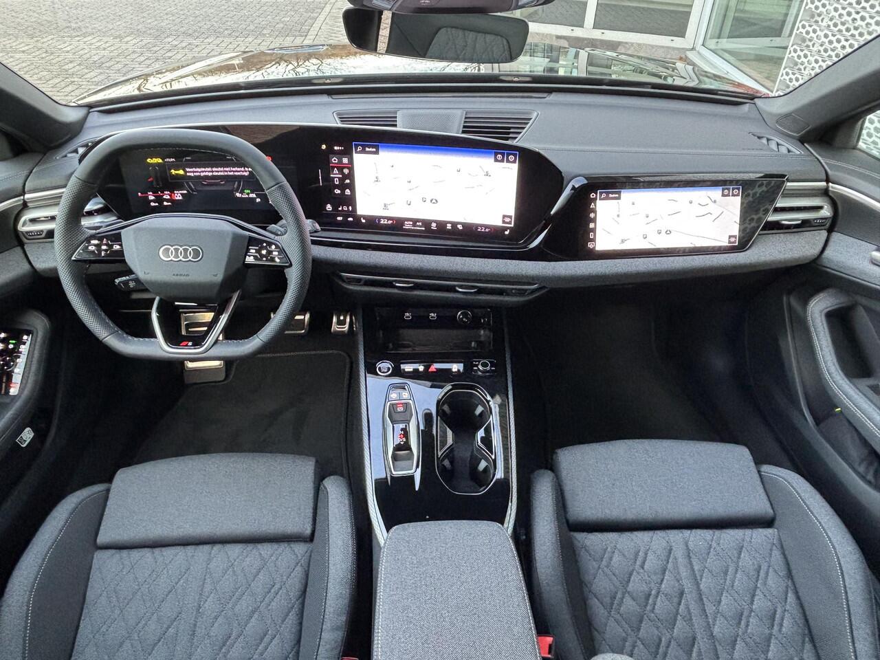 Audi A5 Avant S edition e-hybrid 299 PK | Passagiersdisplay | Stoelverwarming | Trekhaak