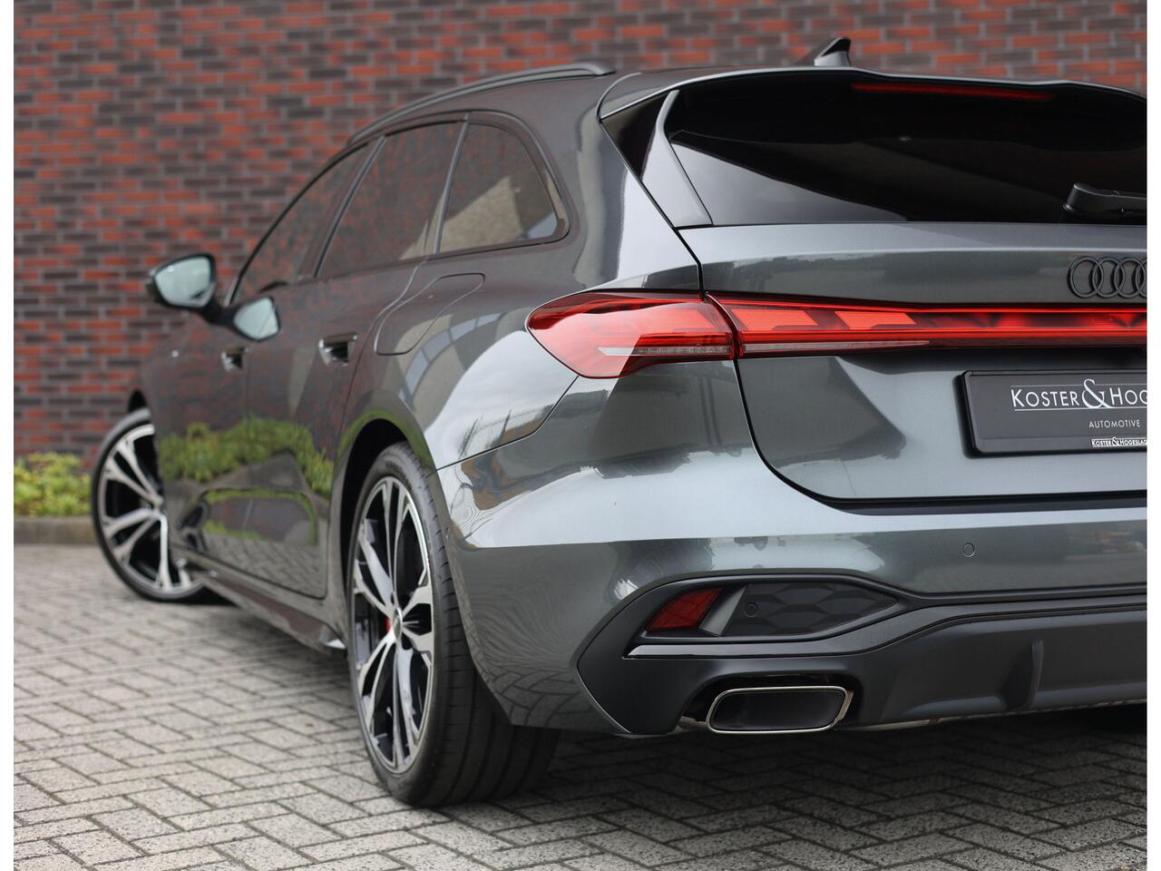 Audi A5 Avant 2.0 e-hybrid Quattro | Pass.Disp - HUD - Pano