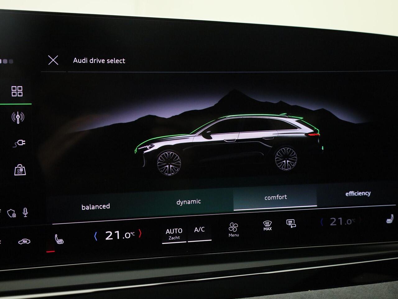 Audi A5 Avant 2.0 e-hybrid 367pk S-tronic Quattro S Line · Panoramadak · Trekhaak · Leder/Alcantara · Bijrijder scherm