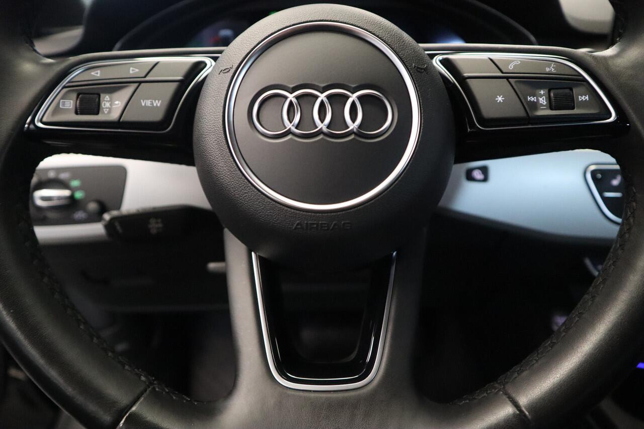 Audi A5 Cabriolet 40 TFSI quattro S edition Cruise/Climate 19''LM Navi Elektrische stoelen 204PK 24 maanden garantie mogelijk (*vraag naar de voorwaarden)
