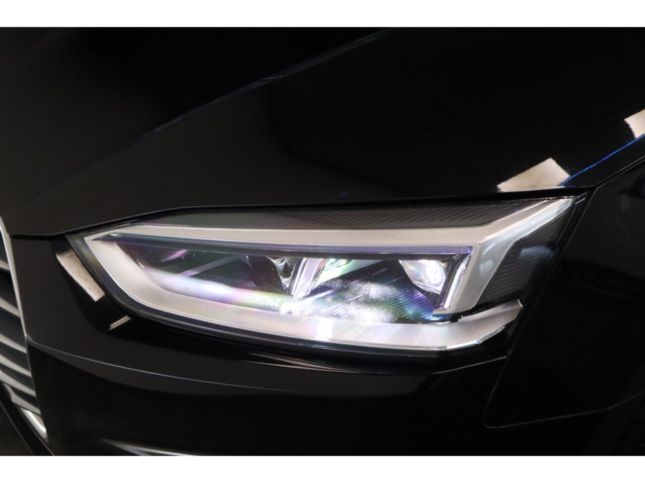 Audi A5 Sportback 35 TFSI Sport S-line edition Cruise Climate Navi N Gloss Black wielen