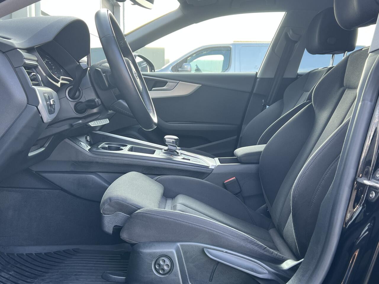 Audi A5 Sportback 45 TFSI 245 pk Quattro Sport Automaat Trekhaak Led Matrix koplampen Standkachel Stoelverwarming Sportstoelen Navi on Demand Carplay Android Mild Hybride