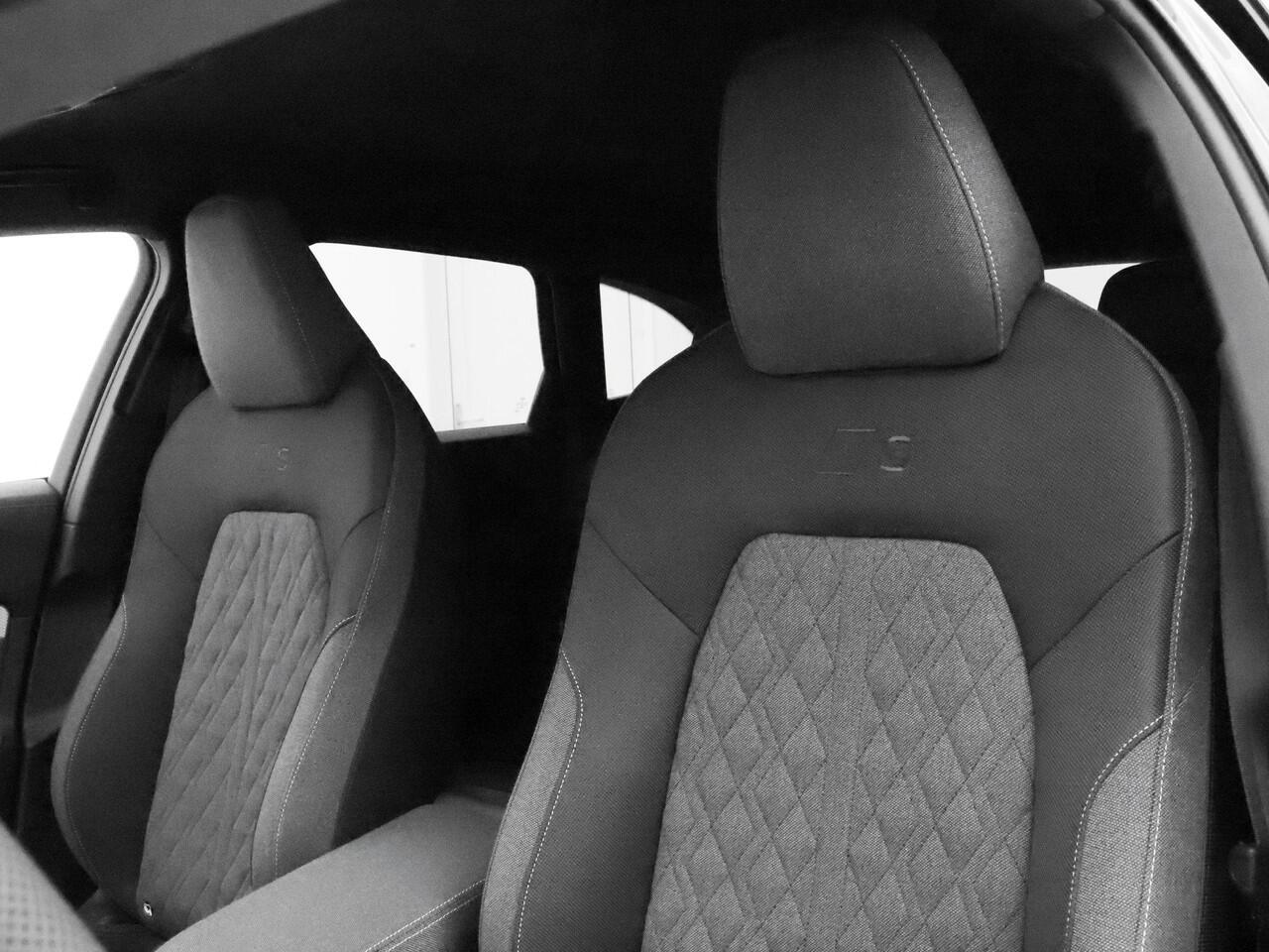 Audi A5 Avant 2.0 e-hybrid quattro S edition 299 PK · Ambiente lichtpakket pro · Privacy glas · Optiekpakket zwart-glanzend