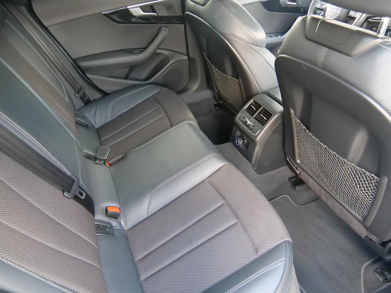 Audi A5 Sportback 35 TFSI 150pk Sport S-line Black edition Automaat Navigatie / 19 inch / Virtual cockpit