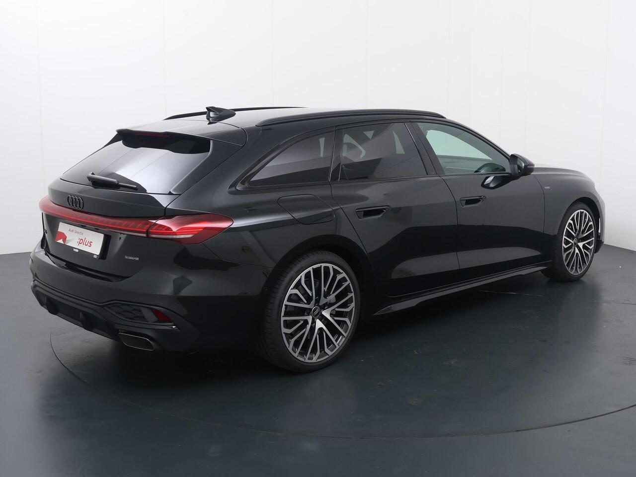 Audi A5 Avant S edition 2.0 TFSI e 299 pk | Keyless Entry | Omgevingscamera's | Stoelverwarming | Adaptieve Cruise Control | Audi R8 Exclusive lak | Alcantara Sportstoelen