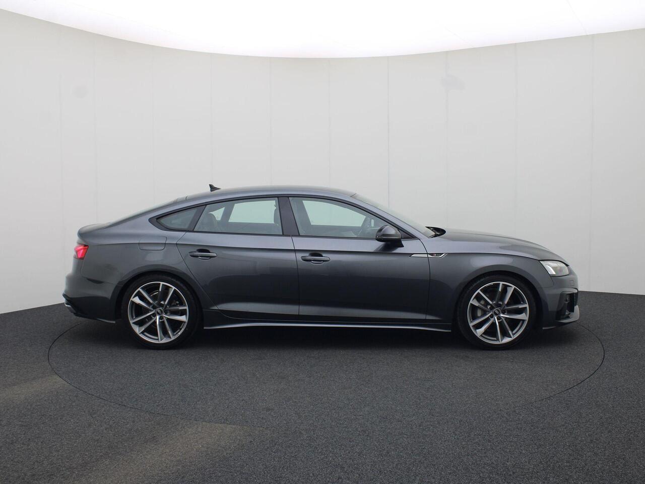 Audi A5 Sportback 40 TFSI/204PK S Line · Leder · Elektrische stoel verstelling · Camera · Apple/Android Car Play · Adaptive Cruise Control ·