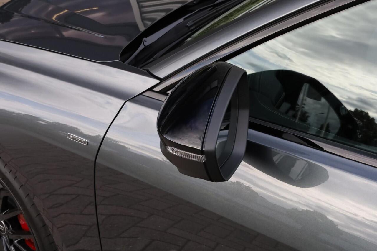 Audi A5 Avant e-hybrid Competition Trekhaak l Pano l B&O l 20''