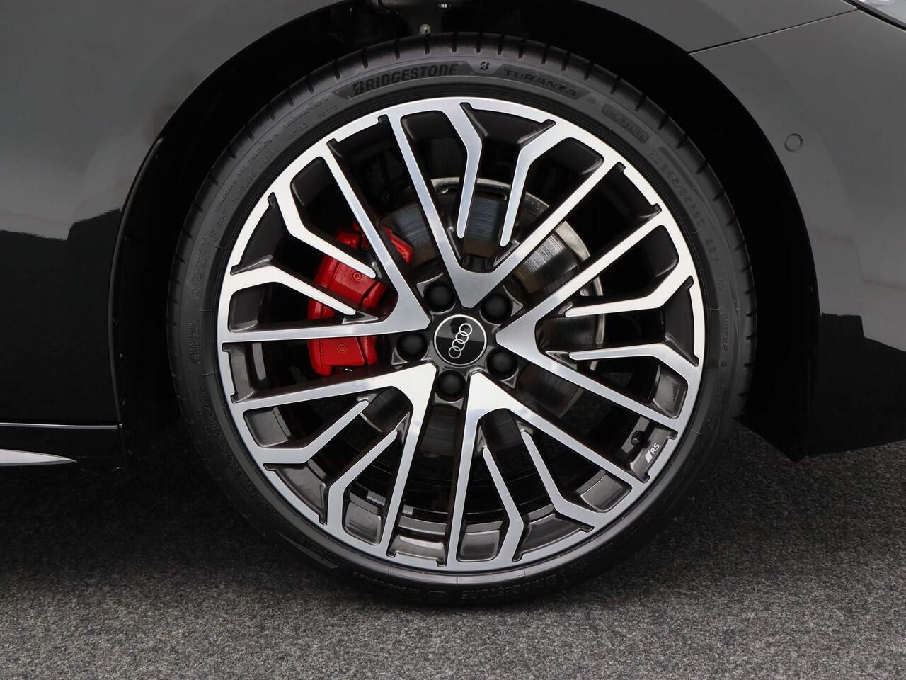 Audi A5 Avant Edition One 35 TFSI 150 PK | Edition One | Privacyglas | 20 inch multispaak | Rode Remzadels |