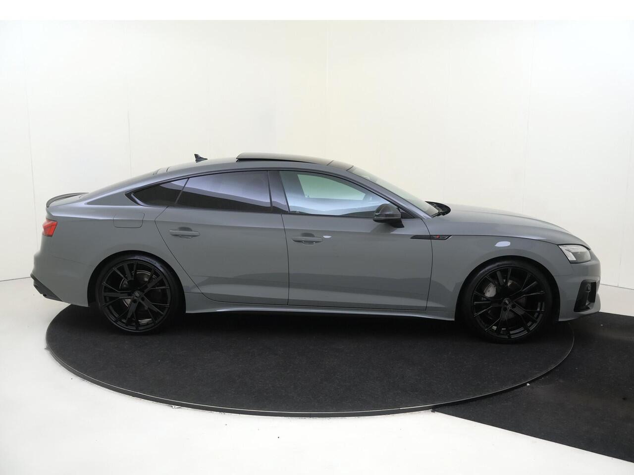 Audi A5 Sportback 40 TFSI S edition Competition | Panoramadak | Achteruitrijcamera | Virtual cockpit Plus | Optiek zwart Plus | Stoelverwarming | LED matrix verlichting | Navigatie Plus |