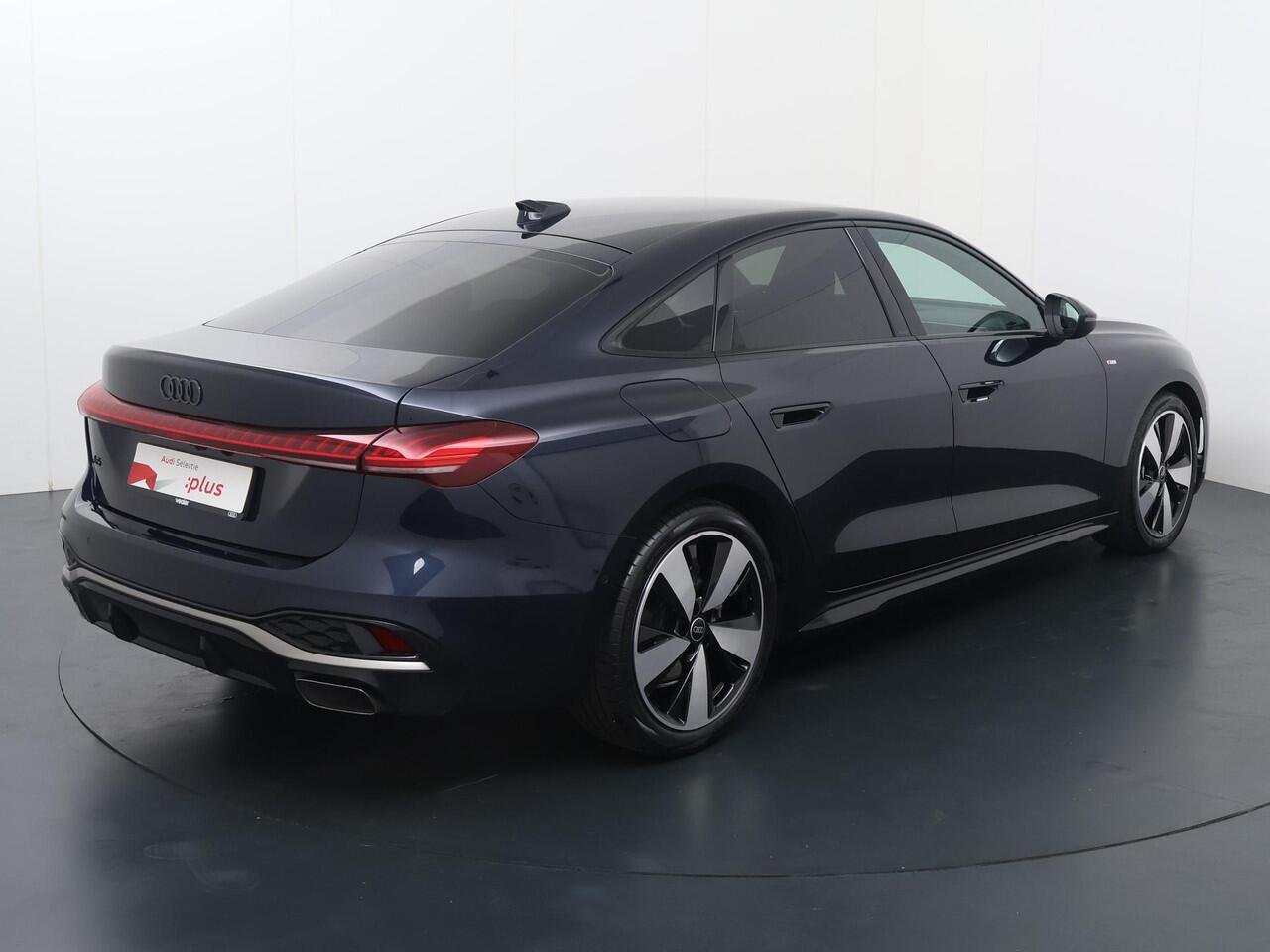 Audi A5 Limousine 2.0 TFSI edition one | 150 PK | Automaat | Multifunctioneel stuurwiel | Adaptive Cruisecontrol | Stoelverwarming | Achteruitrijcamera |