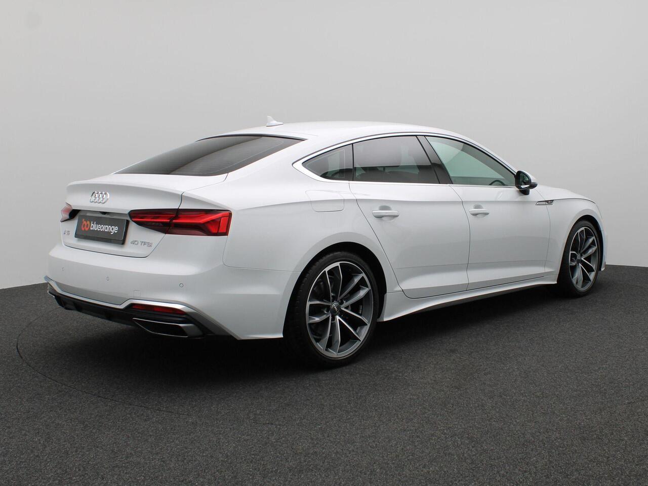 Audi A5 Sportback 40 TFSI Launch edition Sport 190PK S-Tronic S-Line, 15.798KM, Head-Up Display, 19" LM Velgen, Adaptieve Cruise Controle, Keyless, Navi, Clima, Side Assist, Achteruitrijcamera, Elektr. Achterklep